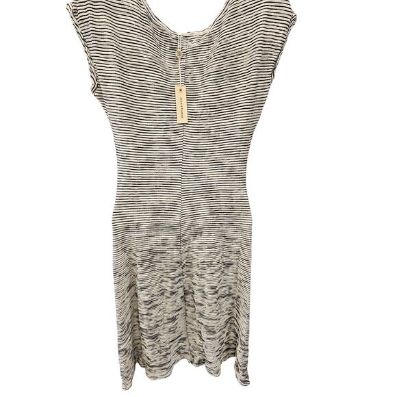 NWT Max Studio side ruched striped black white sundress comfort Seersucker M - Picture 2 of 8